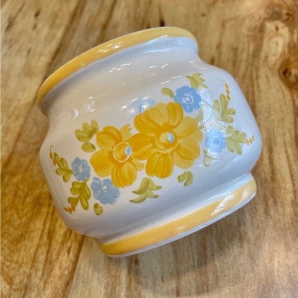 VINTAGE Planter - Picture 3 of 8